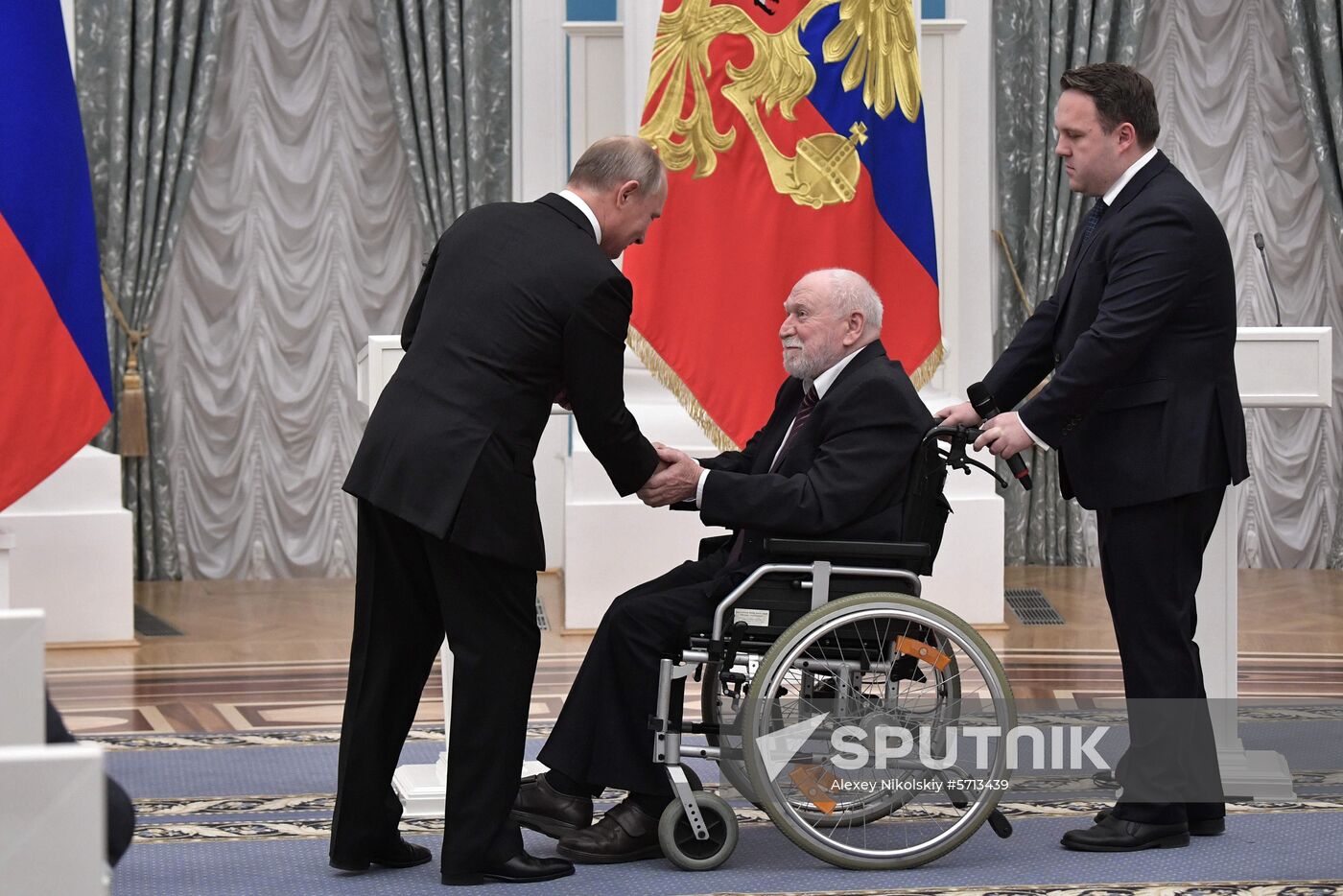 President Putin presents state awards