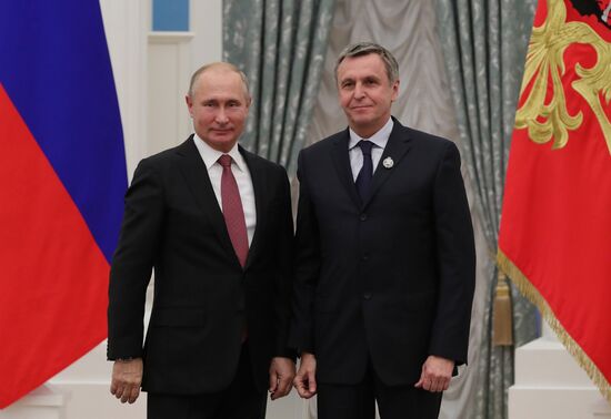 President Putin presents state awards
