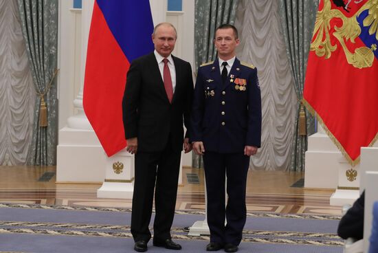 President Putin presents state awards