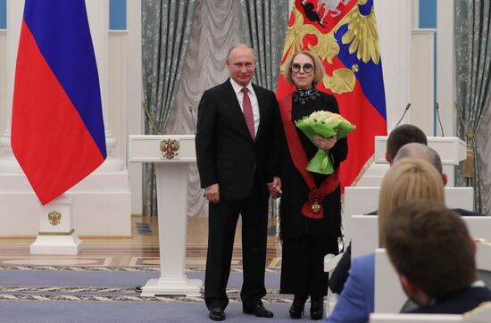 President Putin presents state awards
