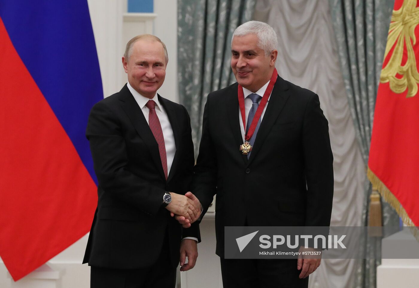 President Putin presents state awards