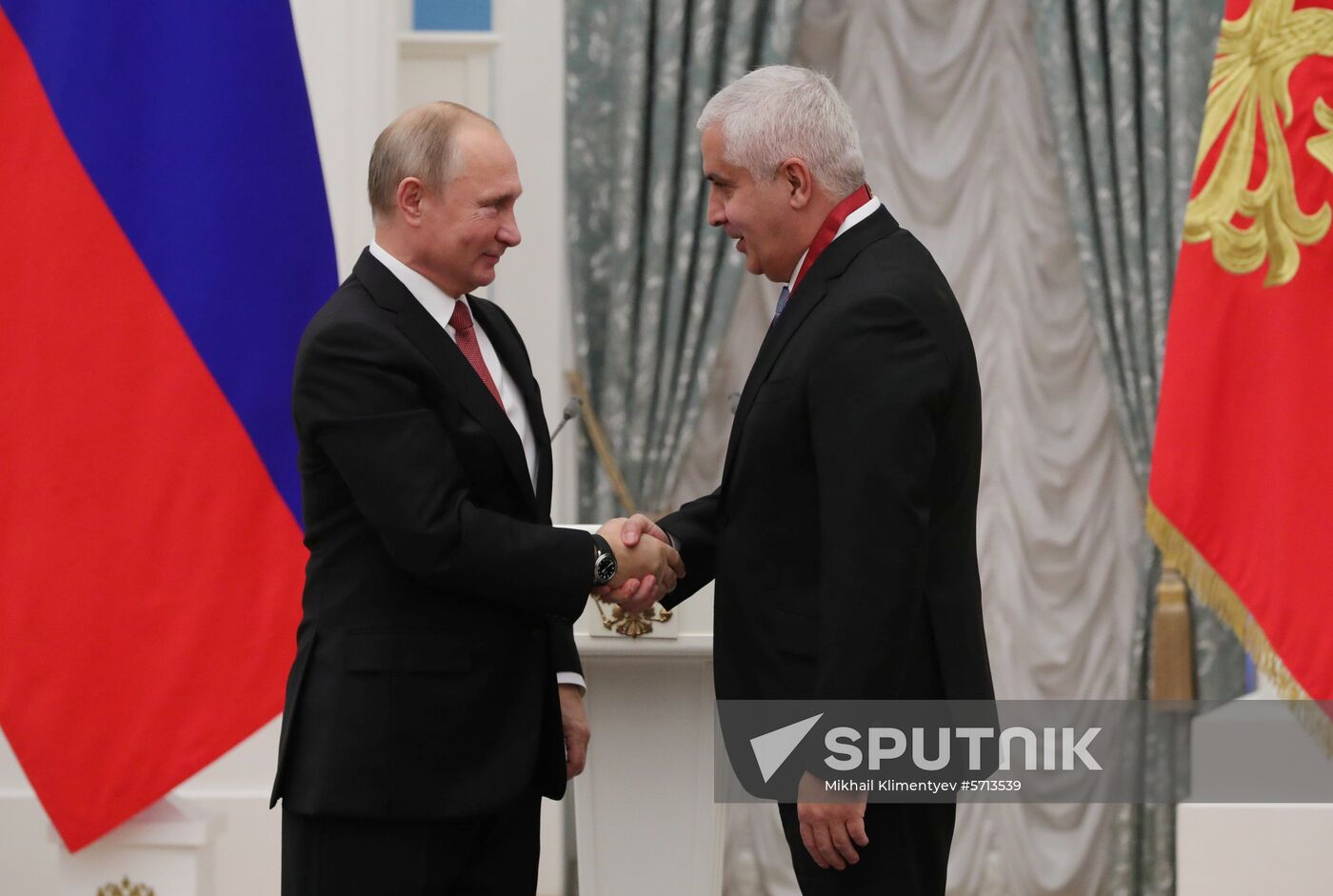 President Putin presents state awards