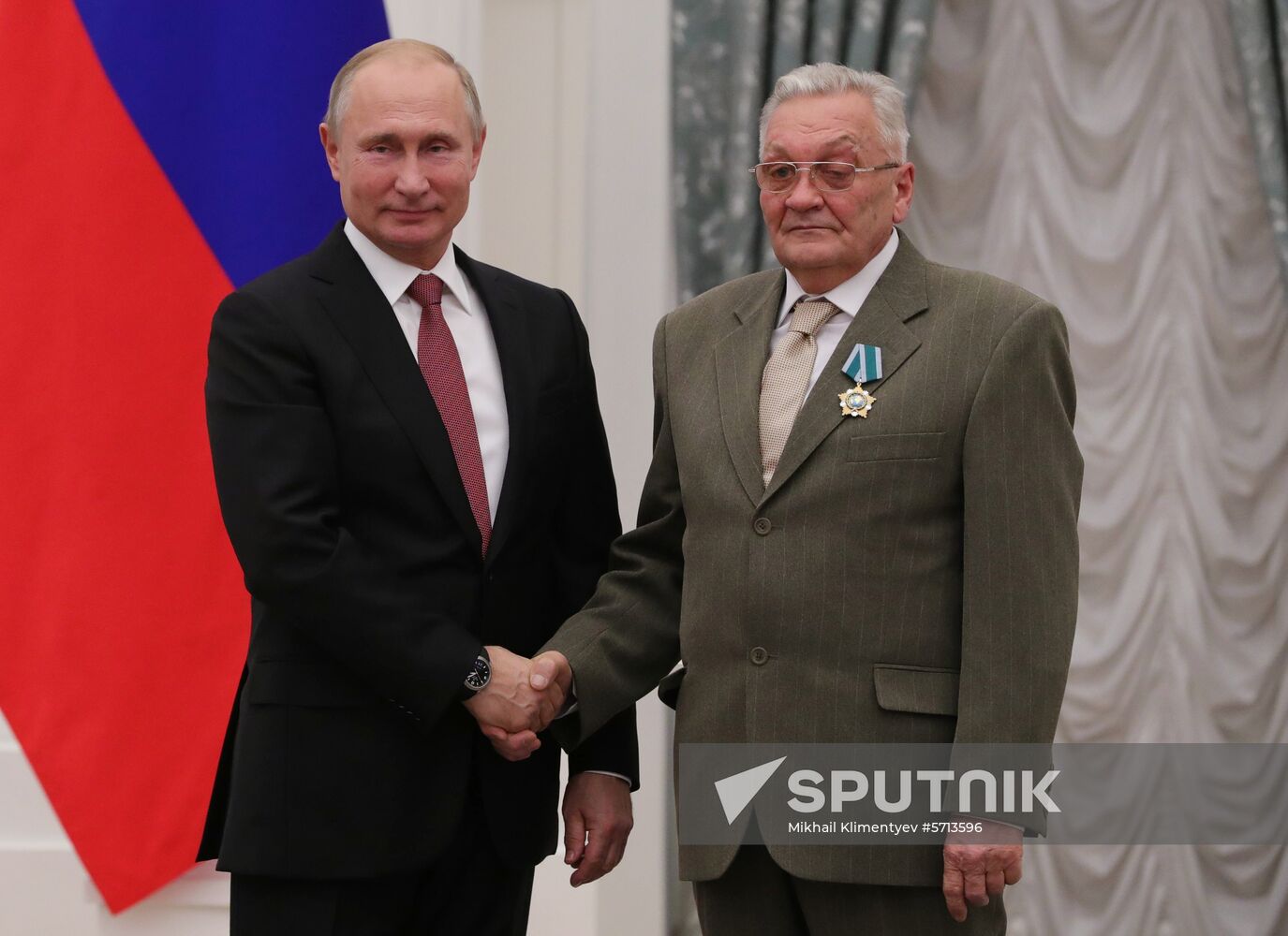 President Putin presents state awards