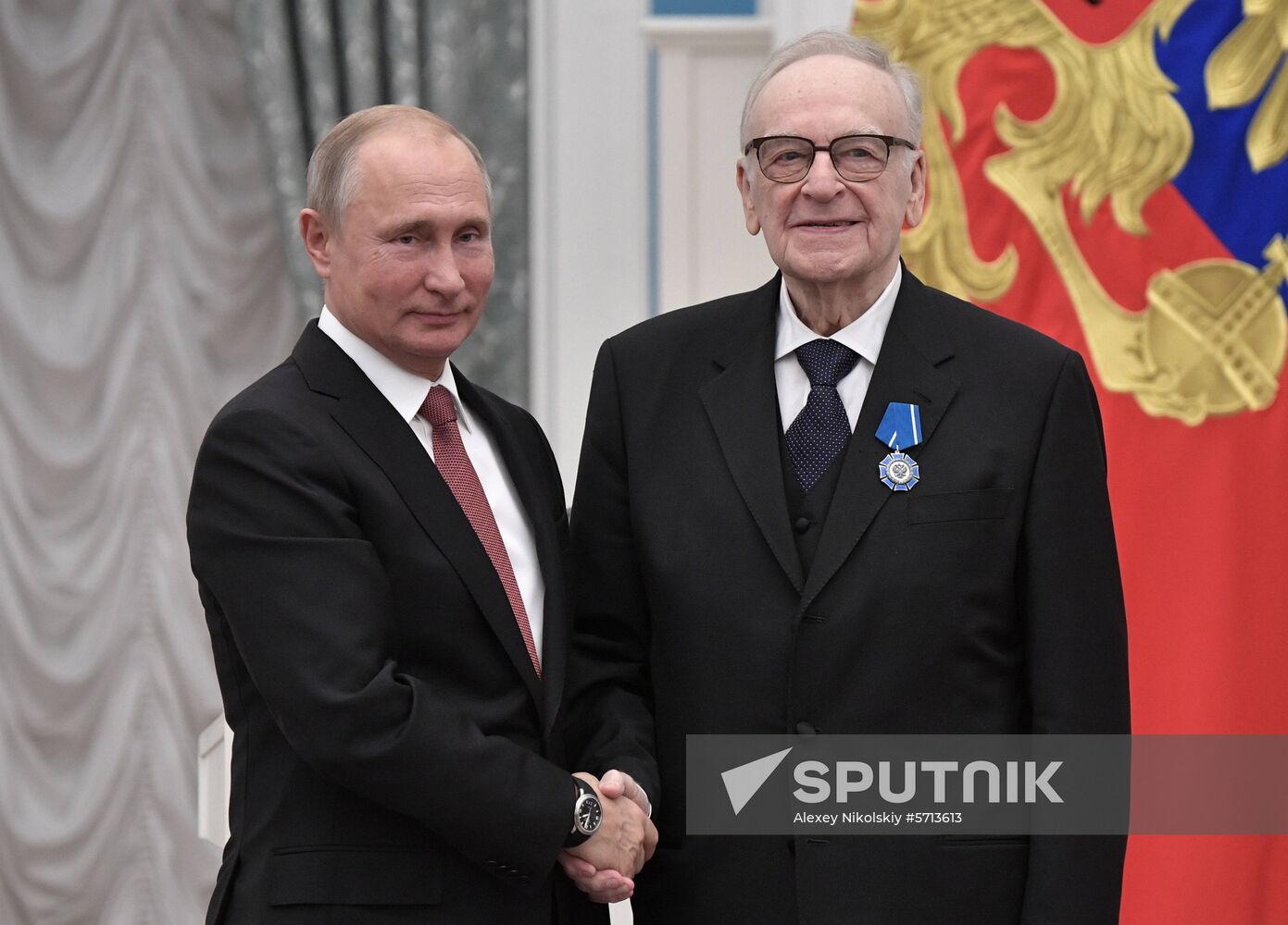 President Putin presents state awards