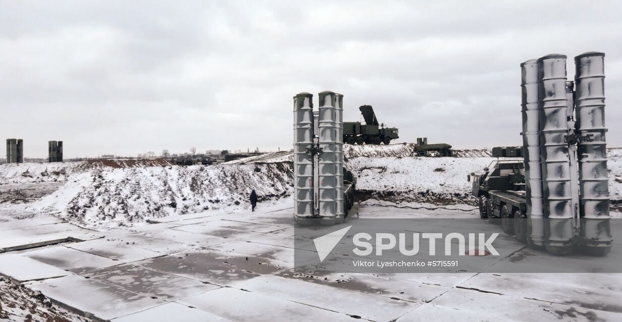 Russia Crimea S-400