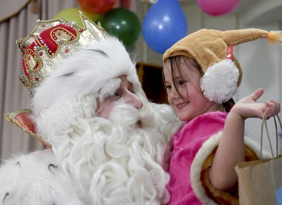 Russia New Year Preparations