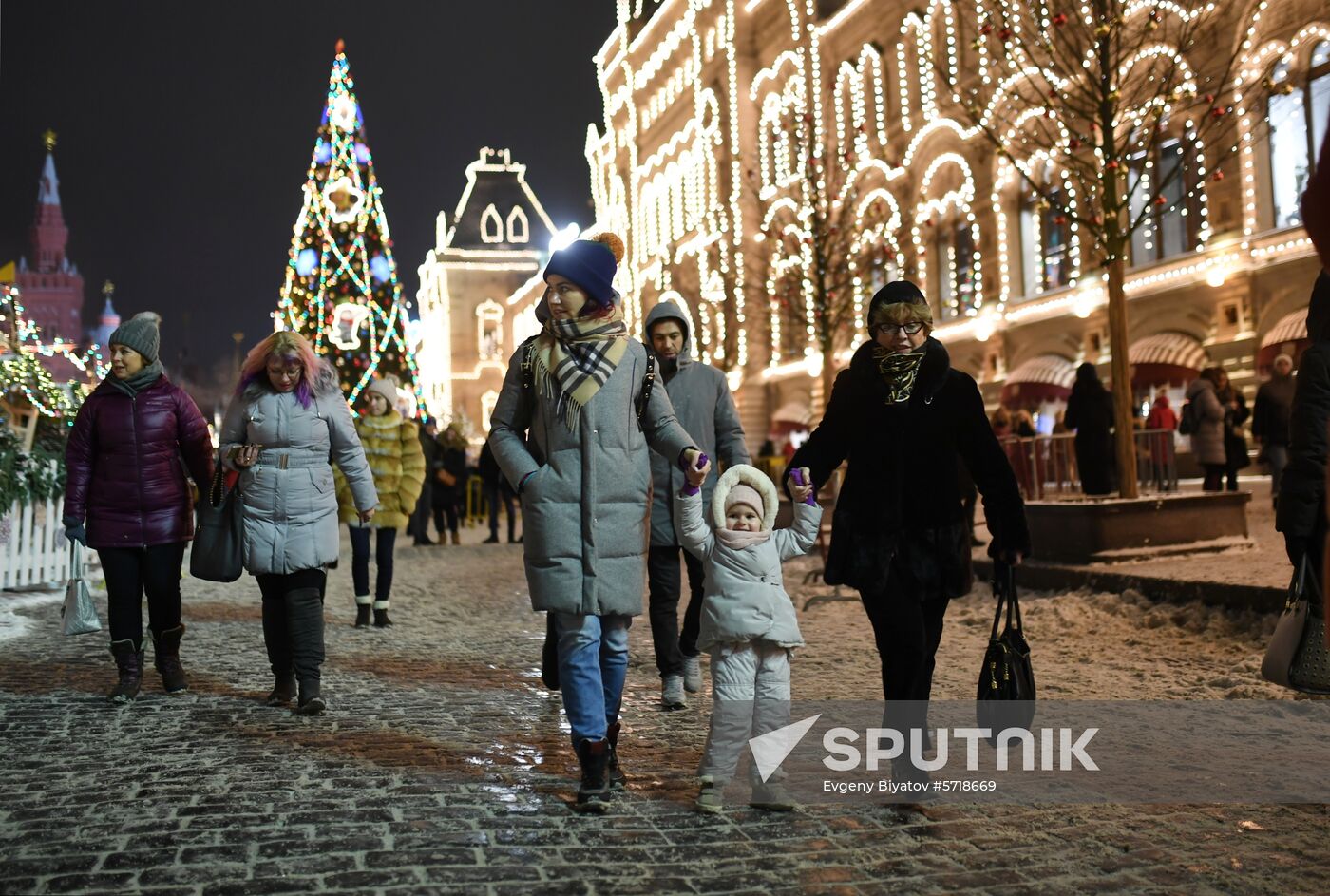 Russia New Year Preparations