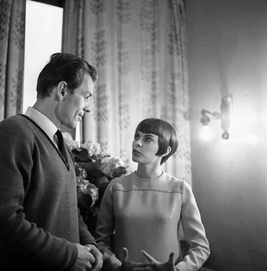 Singer Mireille Mathieu and hockey player Vyacheslav Starshinov