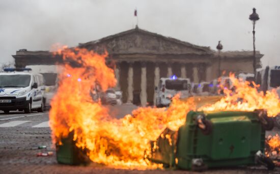 France Ambulance Workers Strike