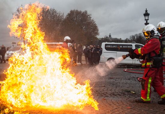 France Ambulance Workers Strike