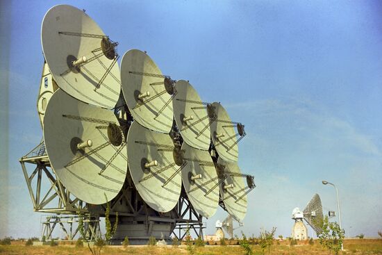 ADU-100 radio telescope