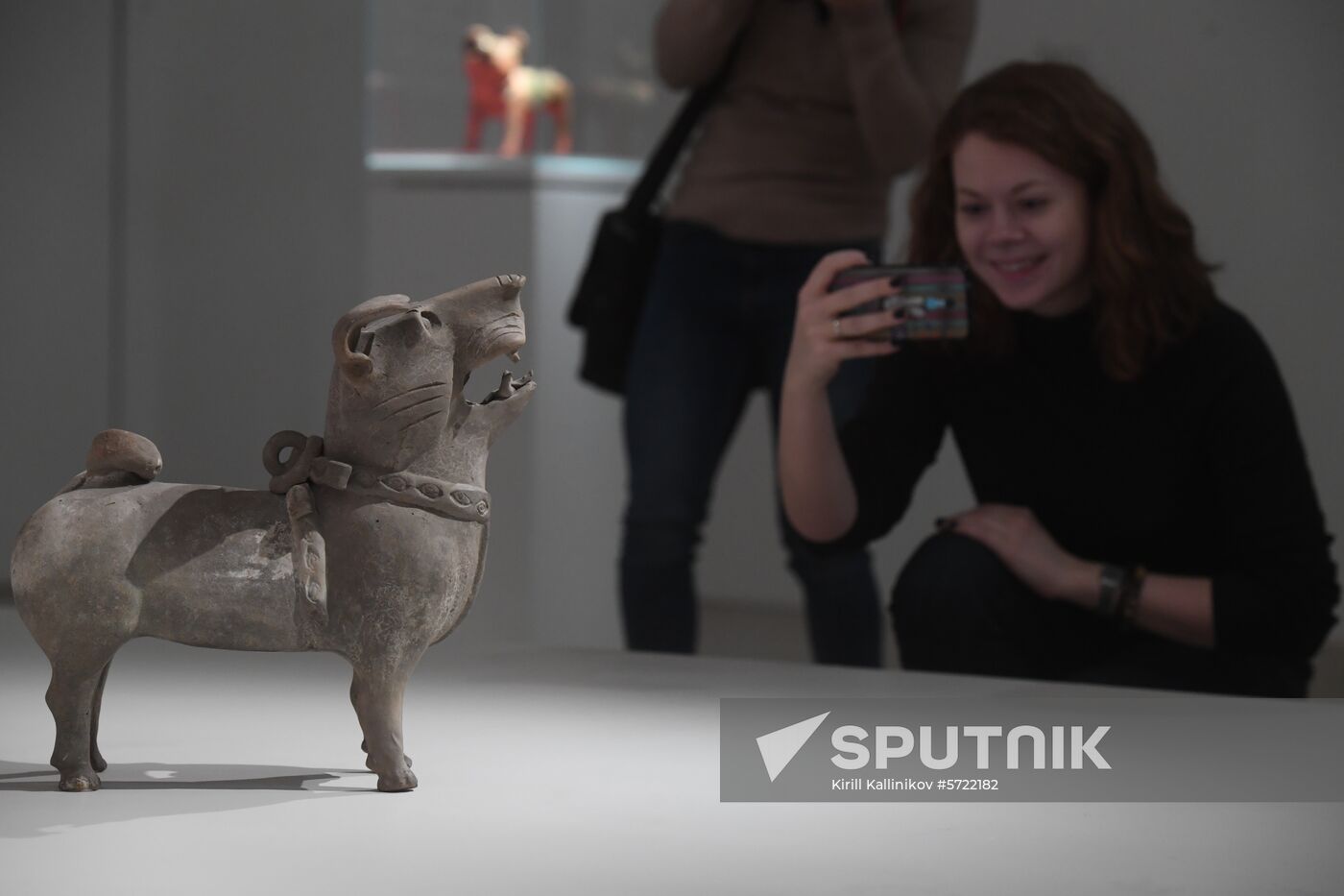 Russia Chinese Sculptures Exhibition