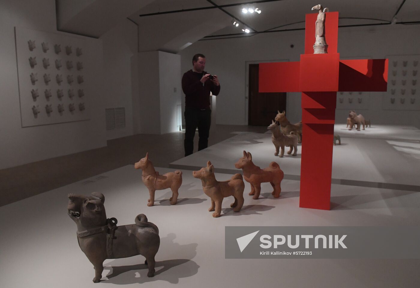 Russia Chinese Sculptures Exhibition