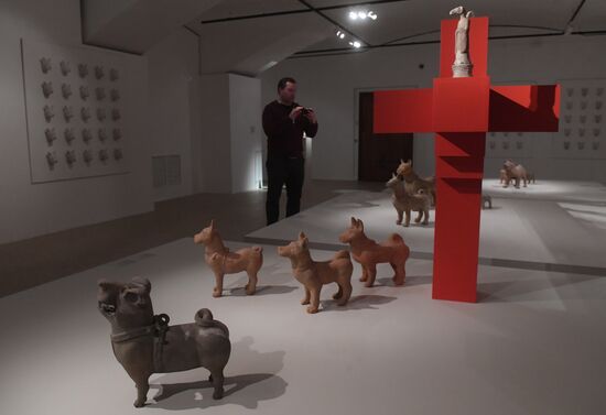 Russia Chinese Sculptures Exhibition