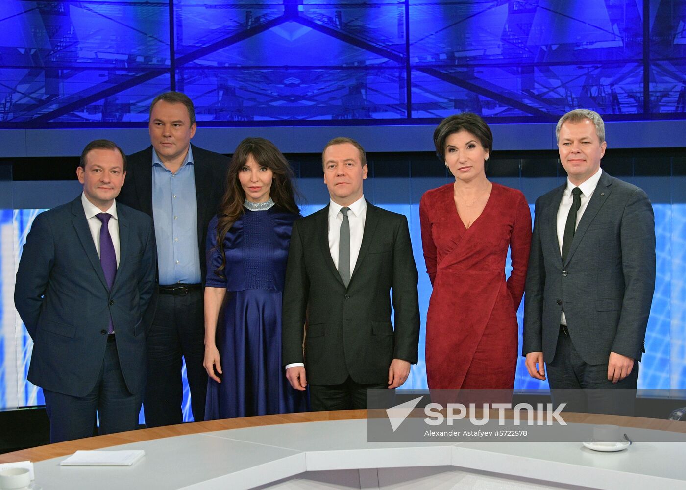 Prime Minister Dmitry Medvedev gives interview to five Russian television channels on the year's results