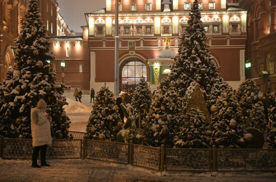 Russia New Year Preparations