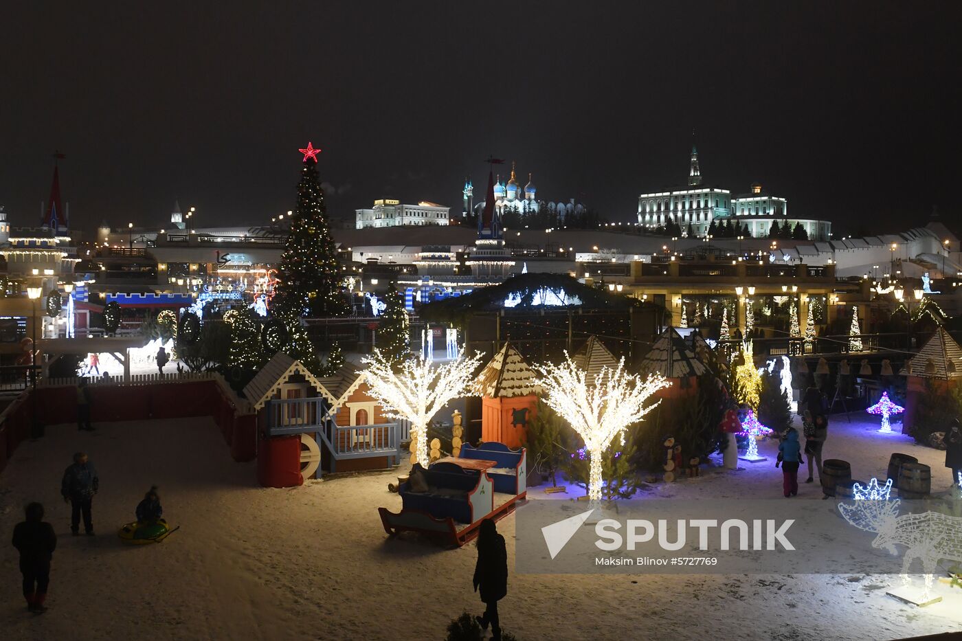 Russia New Year Preparations