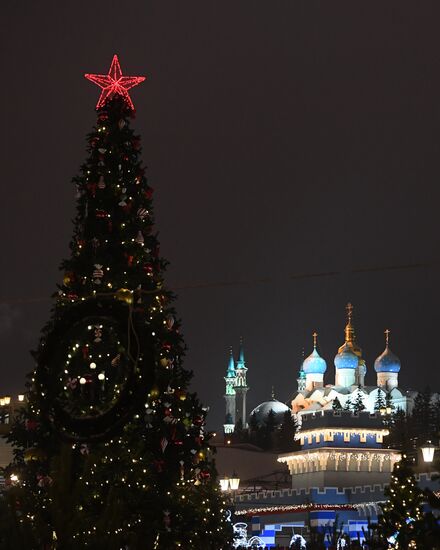 Russia New Year Preparations