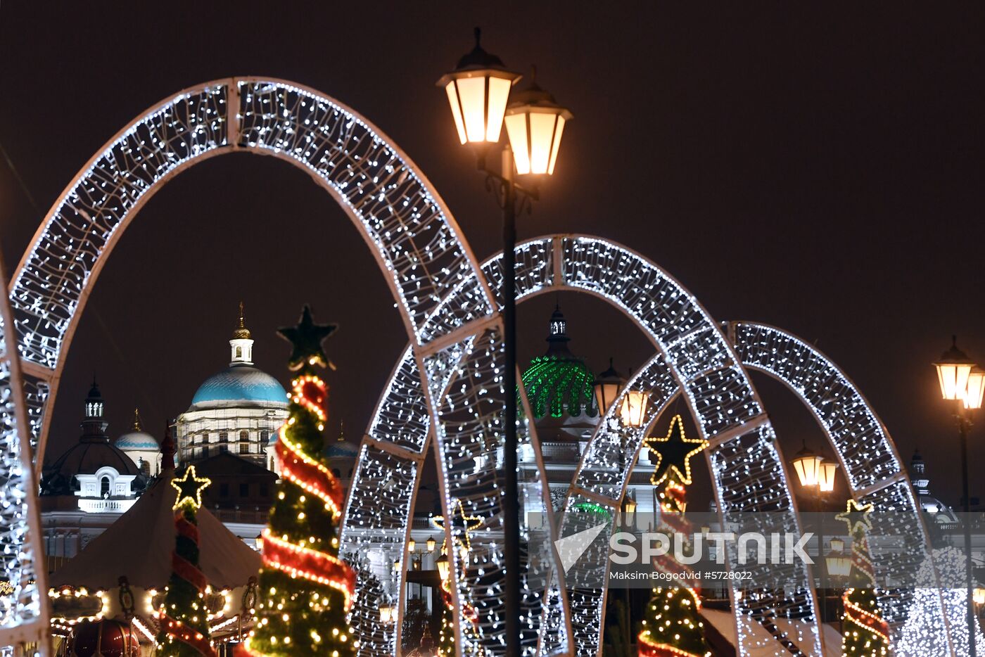 Russia New Year Preparations