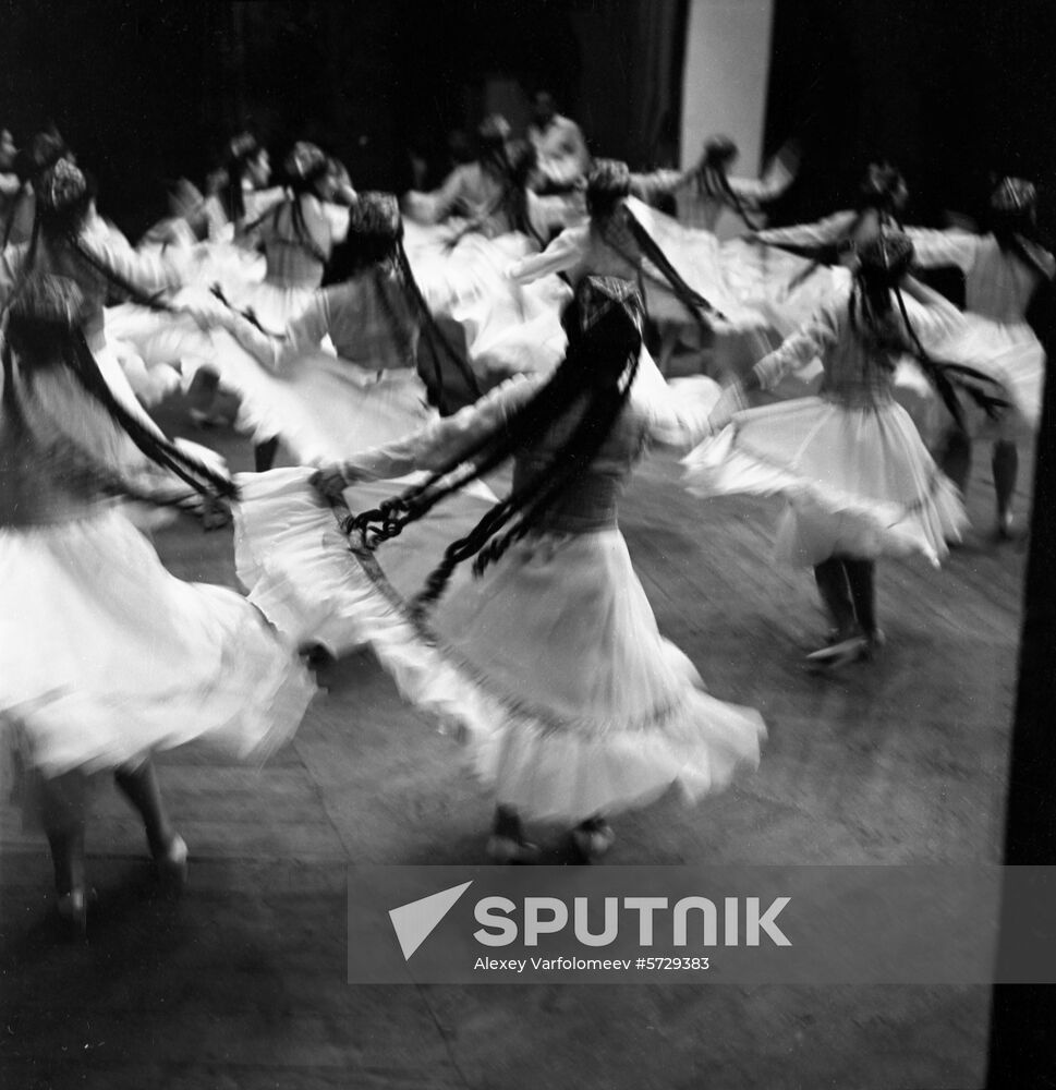 Bahor State Folk Dance Ensemble of the Uzbek SSR