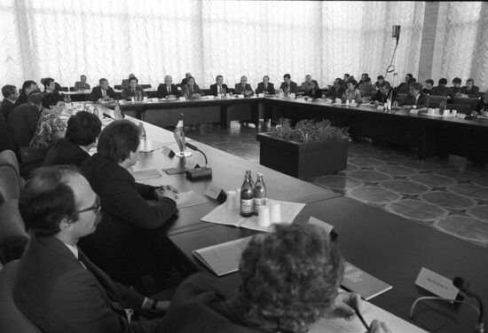 Expert meeting at the USSR Chamber of Commerce and Industry