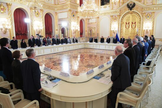 President Vladimir Putin chairs meeting of Council for Civil Society and Human Rights