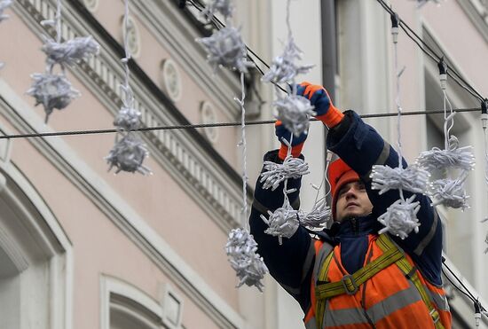 Russia New Year Preparations