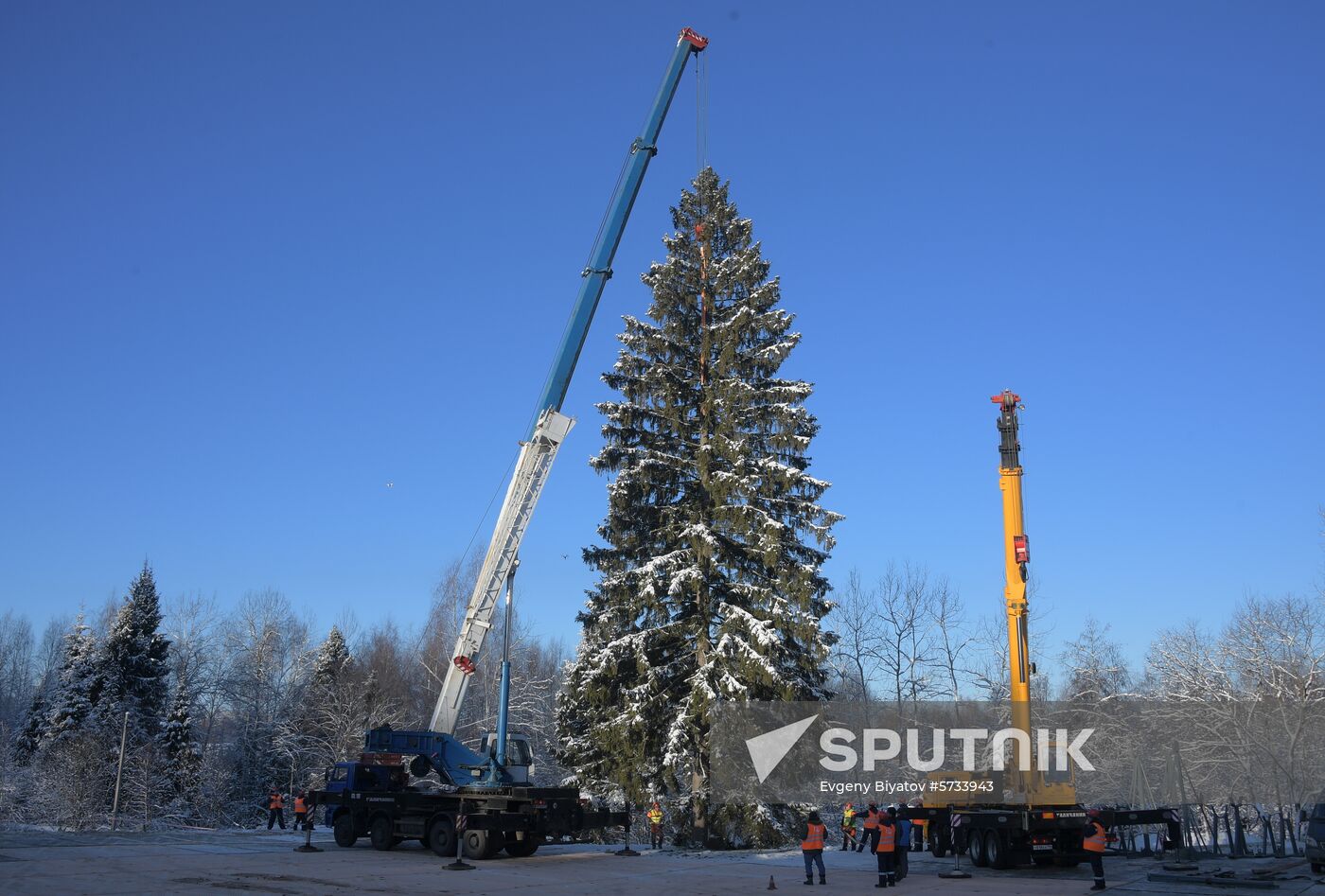 Russia New Year Preparations