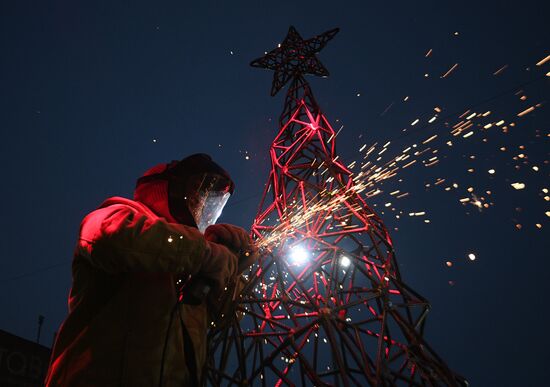 Russia New Year Preparations