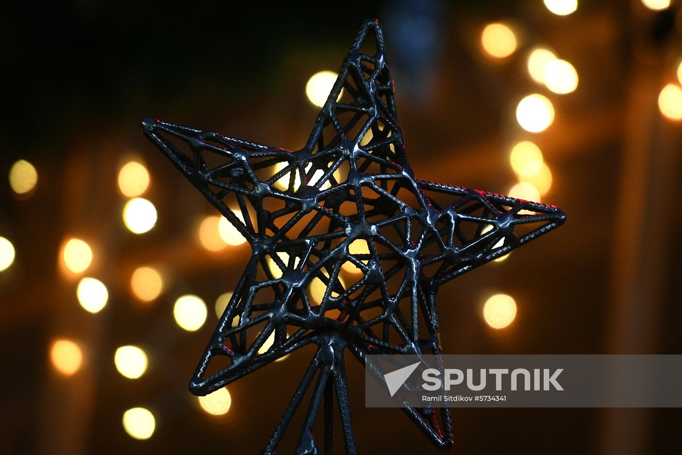 Russia New Year Preparations