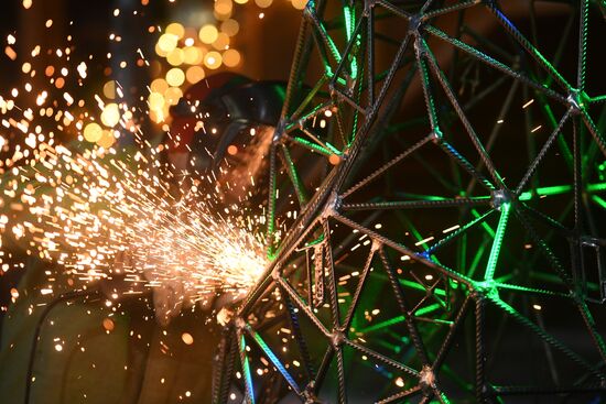 Russia New Year Preparations