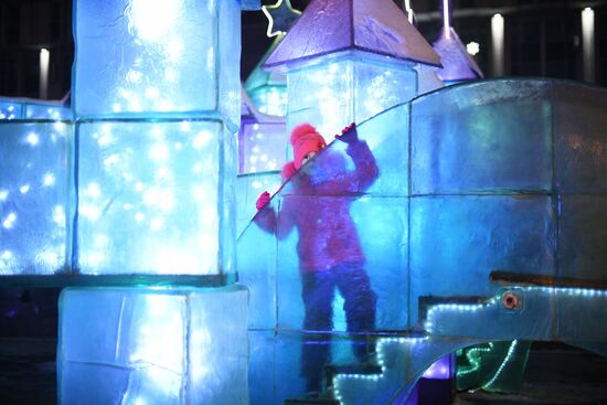 Russia New Year Preparations