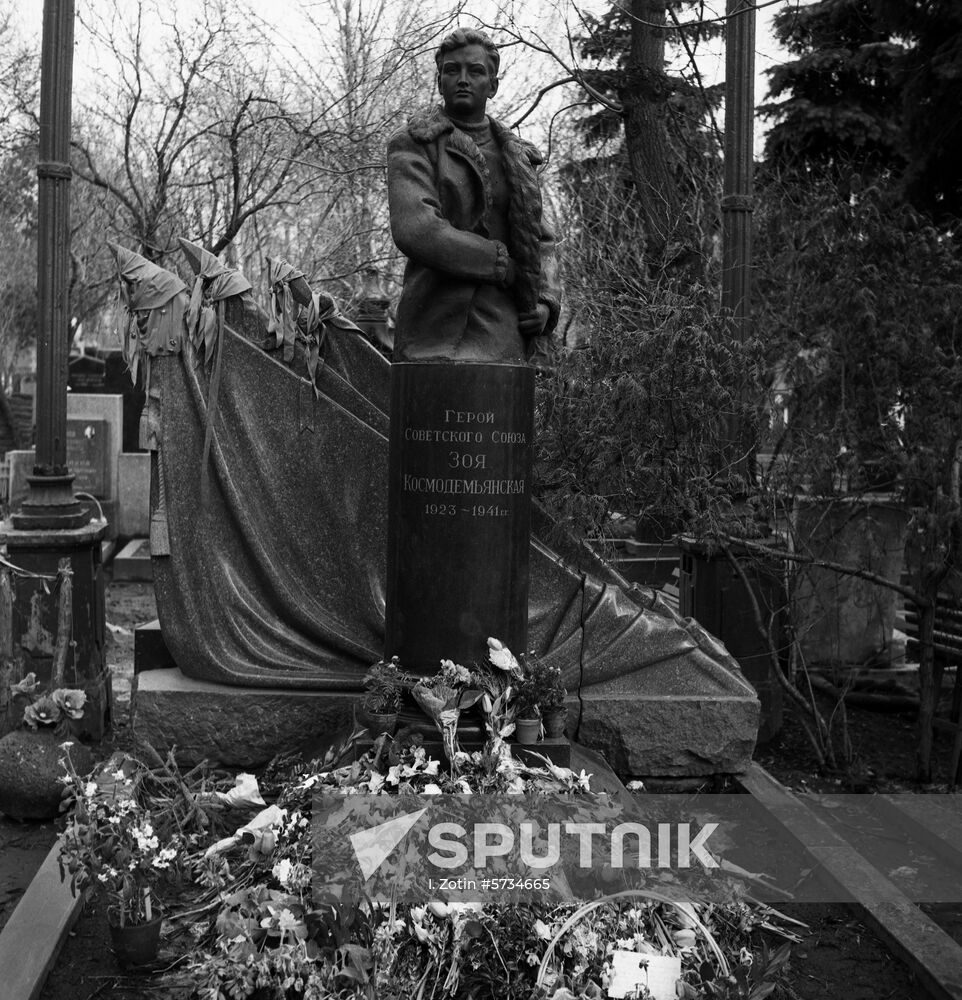 Zoya Kosmodemyanskaya's grave