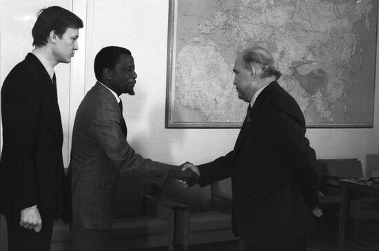 Mozambique parliament delegation visits USSR