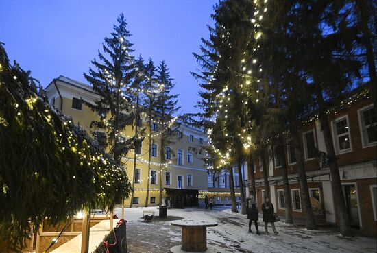 Russia New Year Preparations