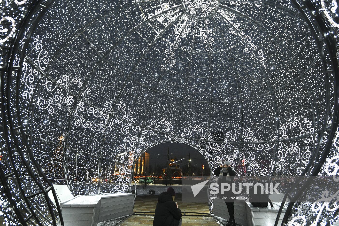 Russia New Year Preparations