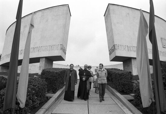 Archbishop of Cologne Josef Plöger visits USSR