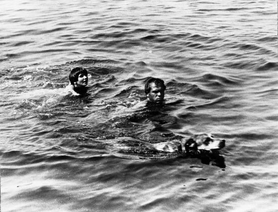 Still from film Salt Dog