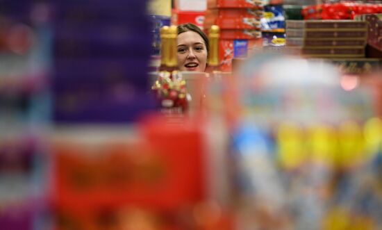Russia New Year Preparations