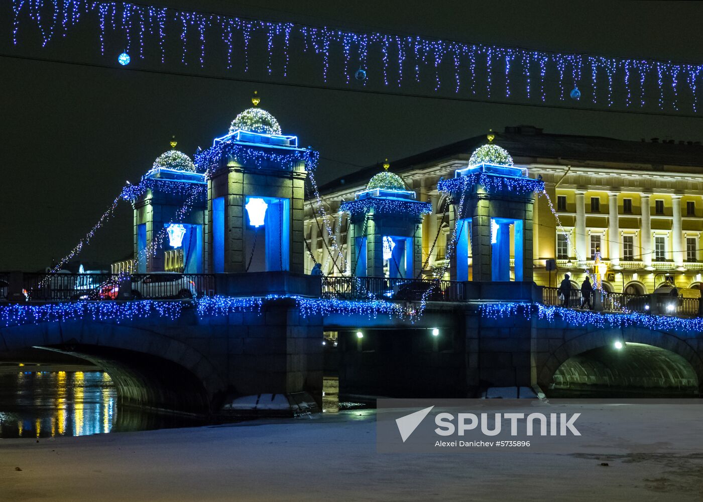 Russia New Year Preparations