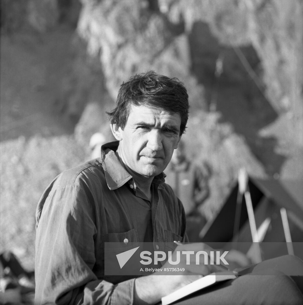Preparations for expedition USSR-North Pole-Canada