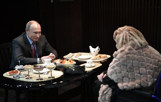 President Vladimir Putin wishes Sovremennik Theater artistic director Galina Volchek happy birthday