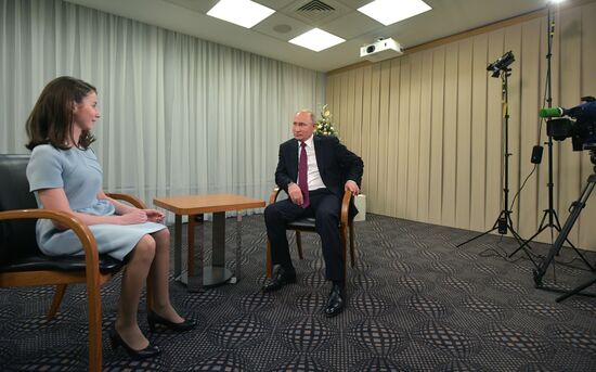 President Vladimir Putin gives interview to Regina Parpiyeva following his news conference