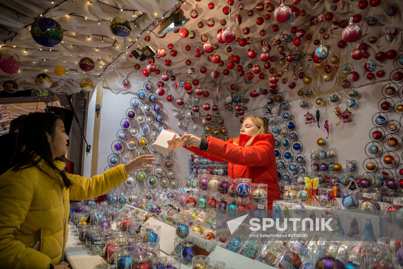 France Christmas Preparations