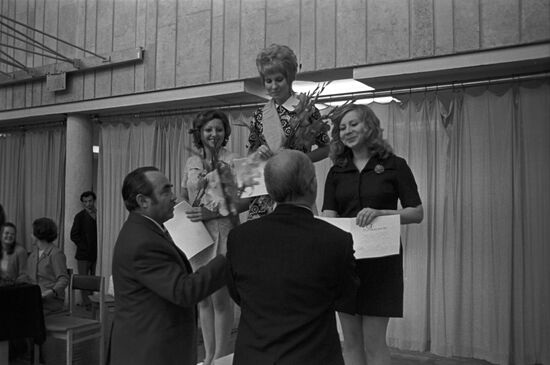 Hair stylist contest
