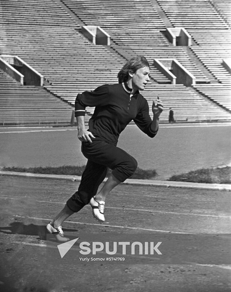 Soviet track and field athlete Tatyana Shchelkanova