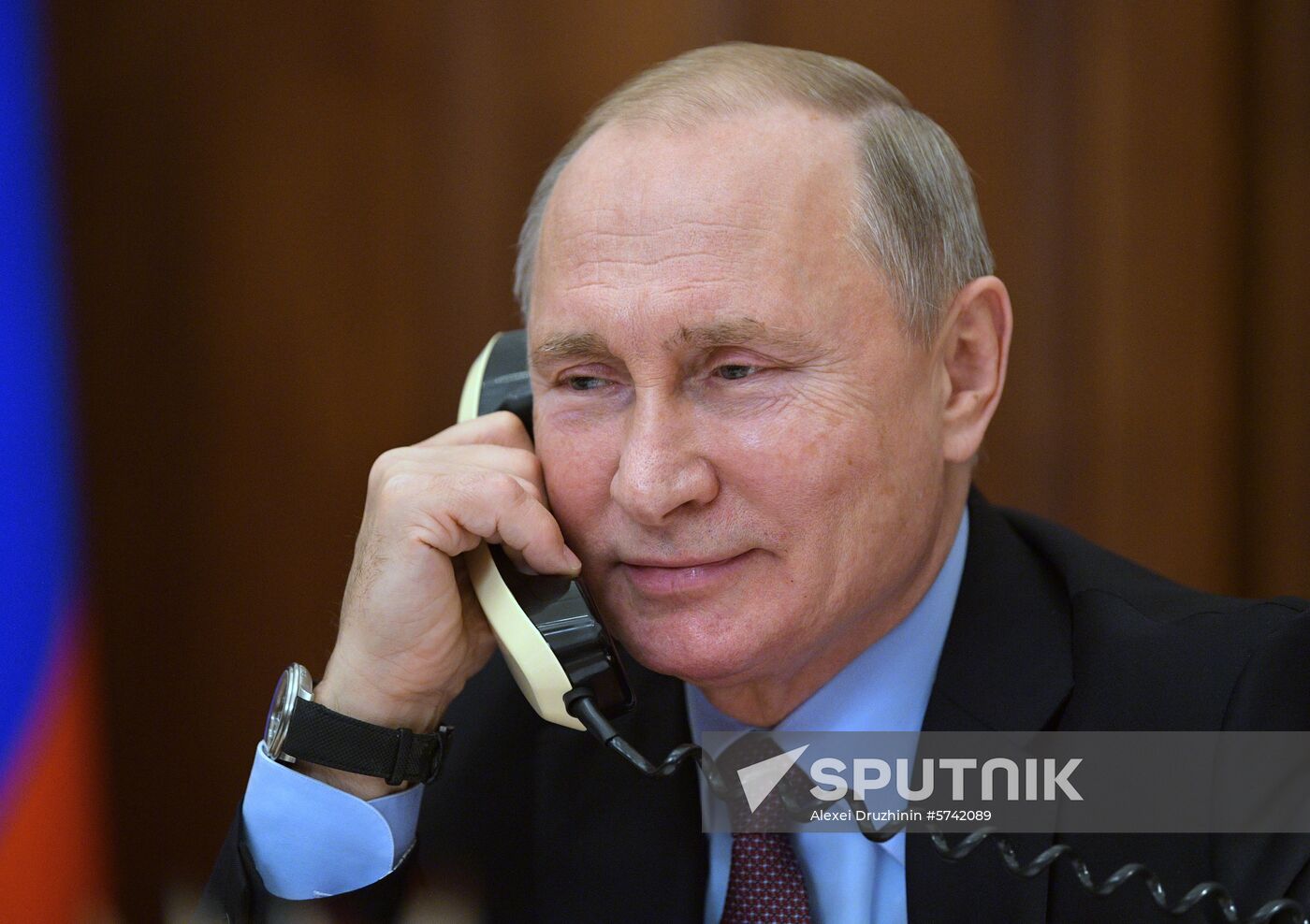 President Putin speaks by phone with Dream with Me project participant Arslan Kaipkulov