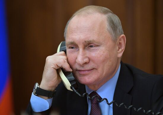 President Putin speaks by phone with Dream with Me project participant Arslan Kaipkulov