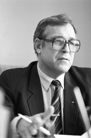 Academy member Yury Gulyayev