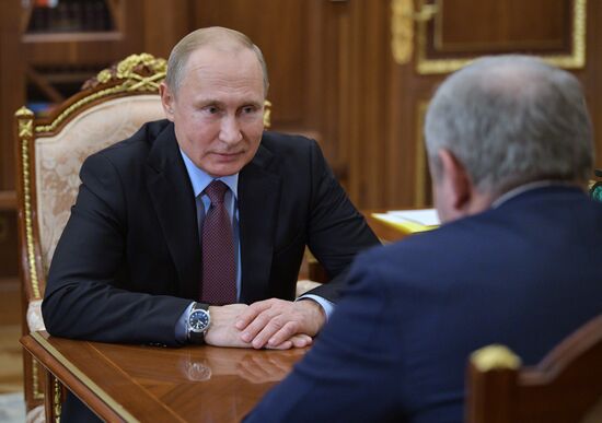 President Putin meets with leaders of State Duma party factions